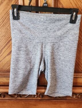 NWT Old Navy Active Core Go-Dry Heathered Gray High-Rise Bike Shorts S
